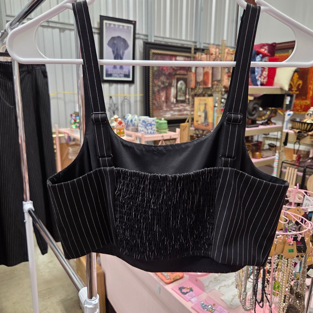 Bold Elements x Aly Brooke Pinstripe 2 Piece Set Crop Top Wide Leg Pants Black M - Picture 2 of 8